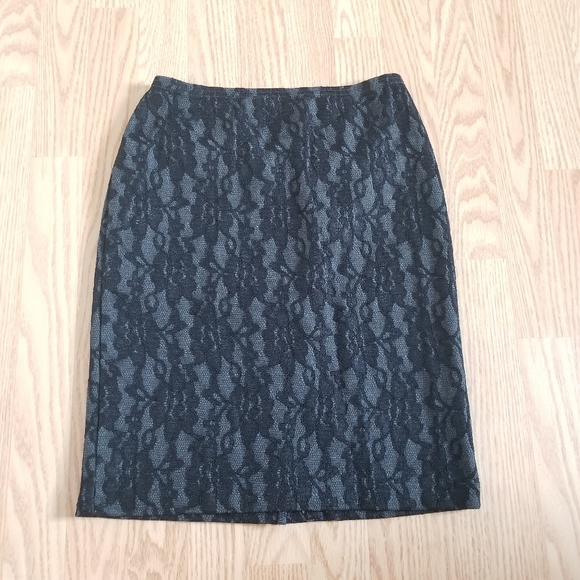 Jessica Lace Pencil Skirt - Picture 2 of 2